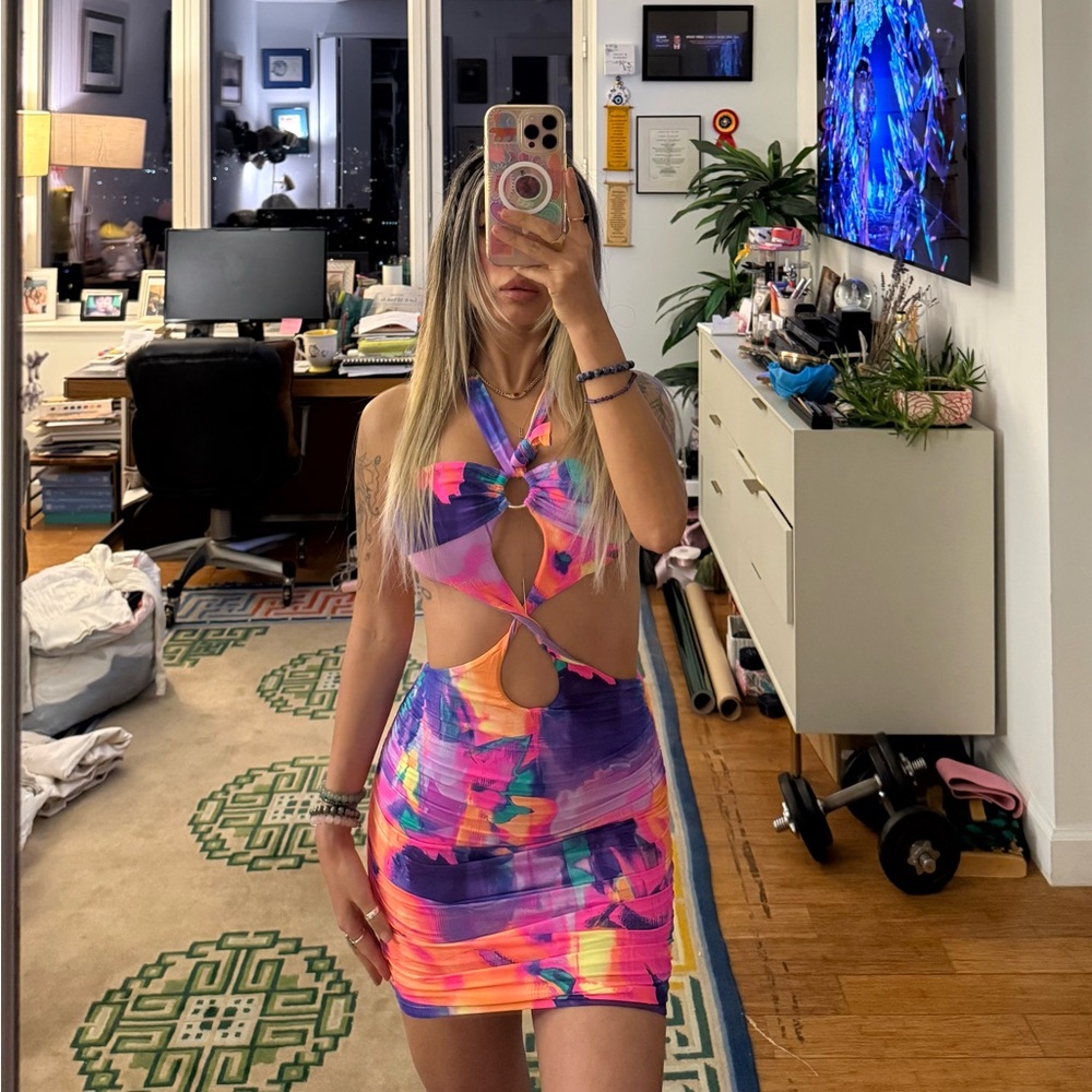 ⚡️White🦊Fox•Boutique•Multicolor Cut-Out Dress